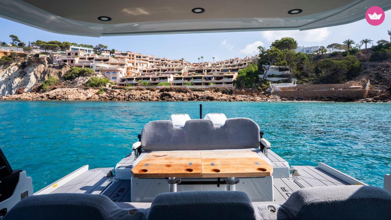 Bateau à moteur Saxdor 320 GTO 700cv 7