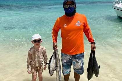 PRASLIN: COMBO FISHING WITH EXOTIC CREOLE BBQ + SNORKELING