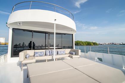 Lujoso catamarán con jacuzzi en Cartagena, Colombia