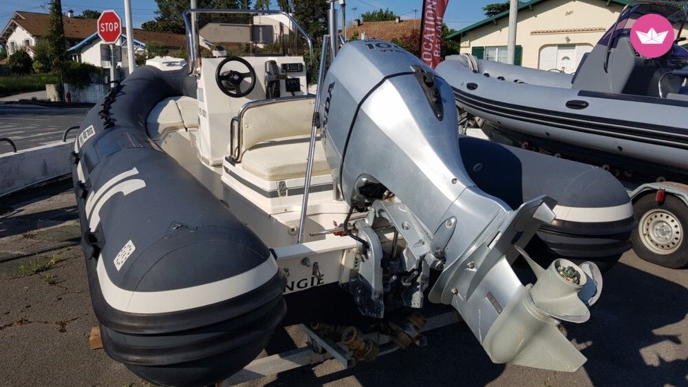 Semi-rigide Joker Boat Clubman 19 100cv 8