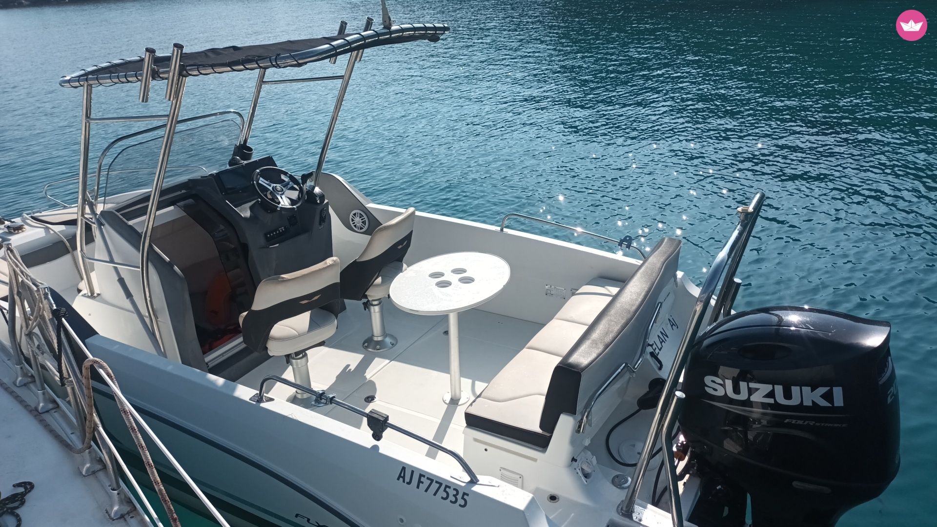 Bateau à moteur BENETEAU FLYER SPACE DECK 6.6 200cv 5