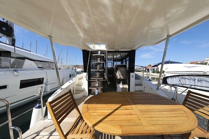 Location Yacht à moteur Cobra Yachts Futura 40 Grand Horizon Vodice