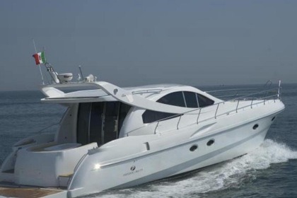 Hyra båt Motorbåt innovazione e progetti Alena 48 Sainte-Maxime