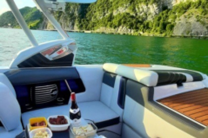 MASTER CRAFT X2 = WAKEBOARD / WAKESURF