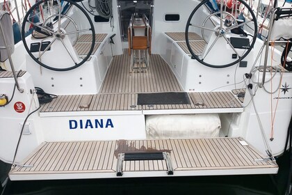Charter Sailboat Jeanneau Sun Odyssey 380 Procida