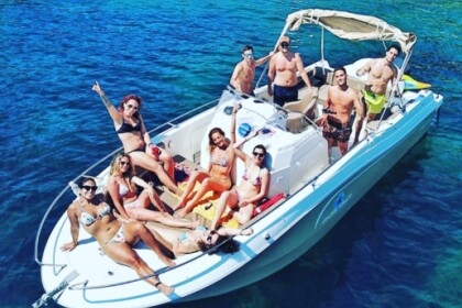 Hire Motorboat Pacific Craft 750 OPEN L'Estartit