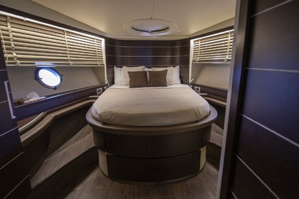 Rental Motor yacht Azimut 68s Naples