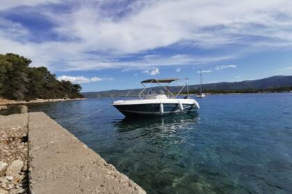 Verhuur Motorboot Jeanneau Cap Camarat 5.5 Makarska