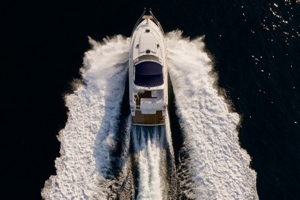 Noleggio Barca a motore Fairline Fairline 43 targa Sorrento