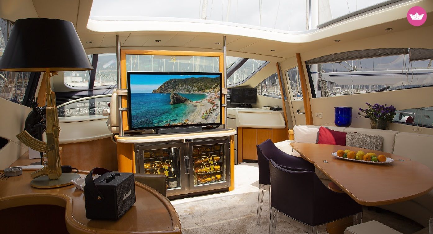 Yacht PERSHING 76 4060cv 6