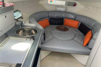 Location Beneteau Flyer 8 Grand Prix à la journée, à la demi-journée et apéro bateau en fin de journée ....