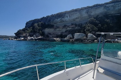Location Bateau à moteur Mako 260 Bonifacio