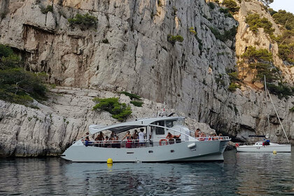 Location Bateau à moteur Custom 12 Cassis