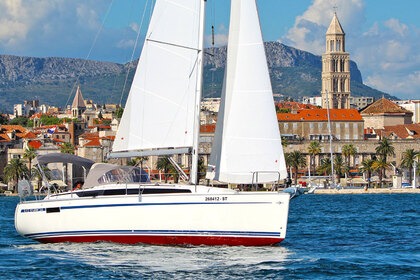 Rental Sailboat BAVARIA 34 CRUISER Split