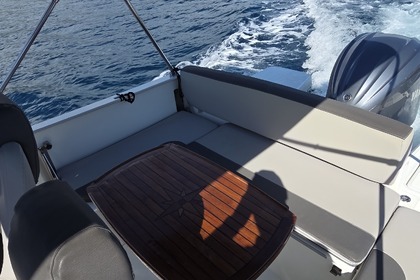 Hyra båt Motorbåt Jeanneau Cap Camarat 7.5 Vinišće