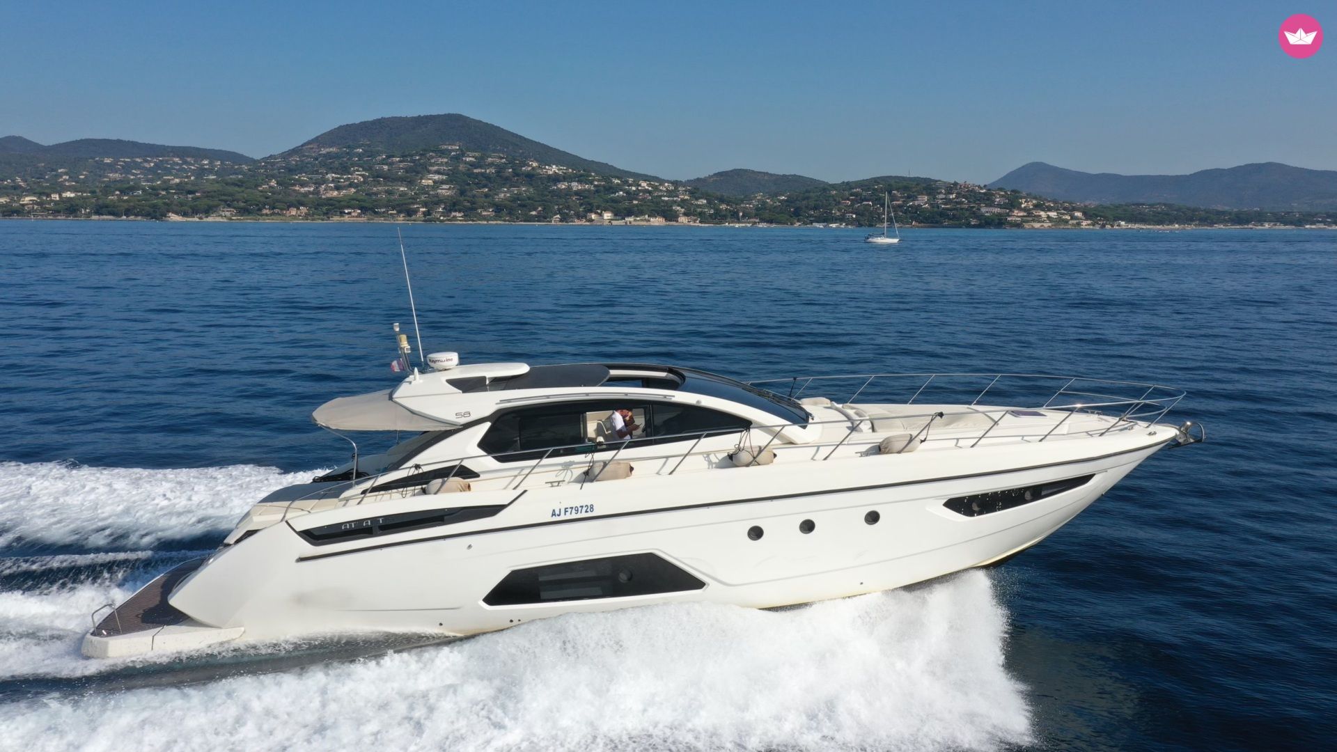Bateau à moteur AZIMUT ATLANTIS 58 2000cv 8