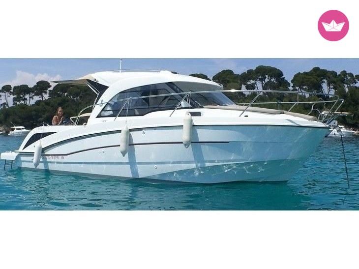 Motorboat  Antares 8  for hire