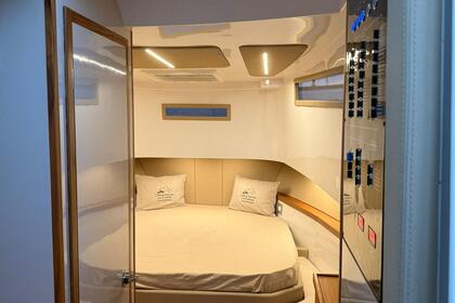 Charter Motorboat ITALYURE YACHTS 37 sport Sorrento