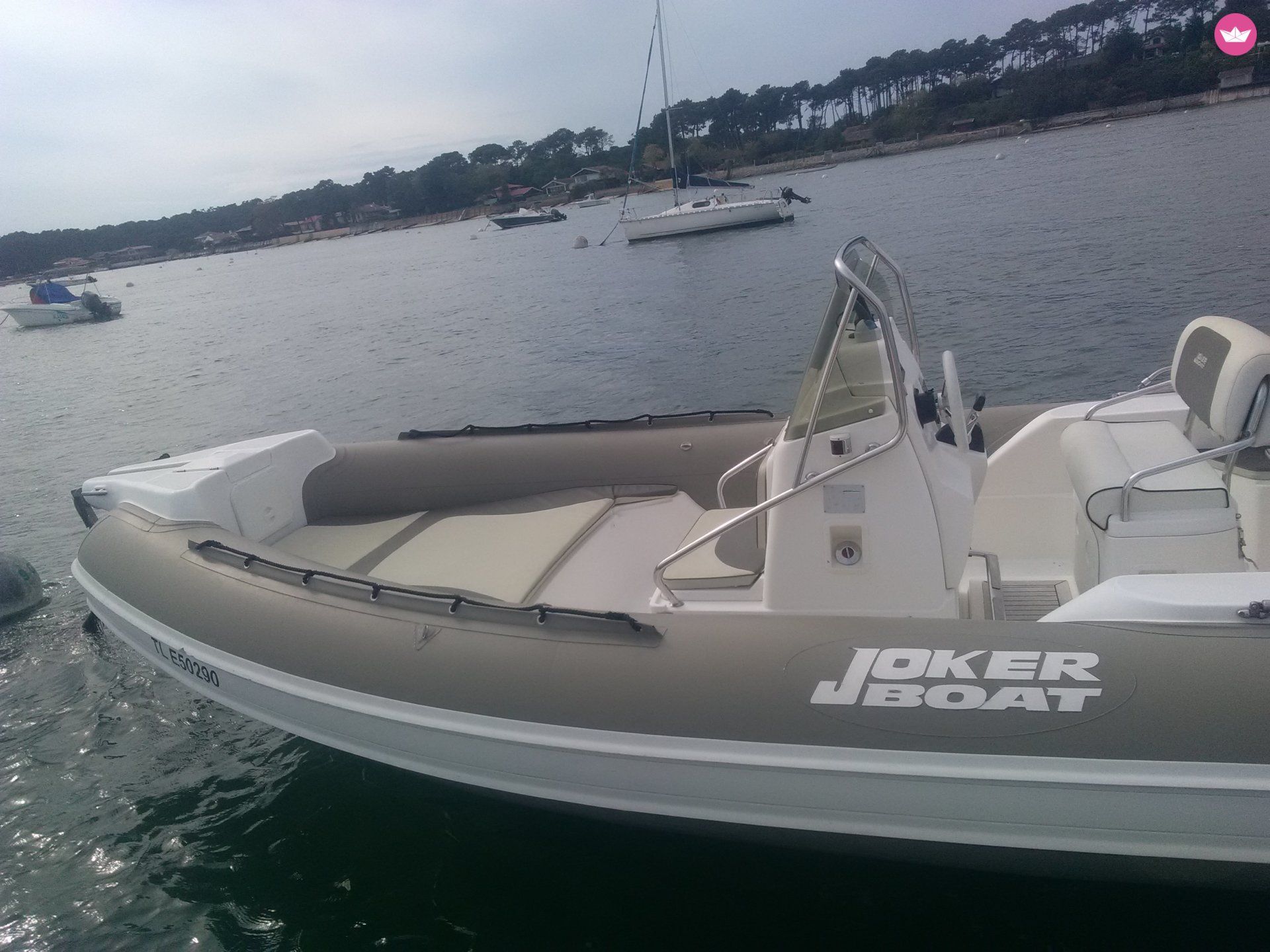 Semi-rigide Joker Boat CLUBMAN 24 250cv 8