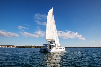 Charter Catamaran Lagoon-Bénéteau Lagoon 50 - 6 + 2 cab. Pomer