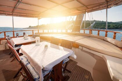 Hire Sailboat  Gulet Poljica, Marina