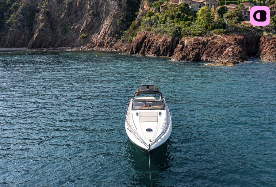 Bateau à moteur Princess V55 1230cv 4