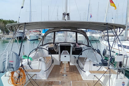 Charter Sailboat DUFOUR 382 GL Marina Frapa