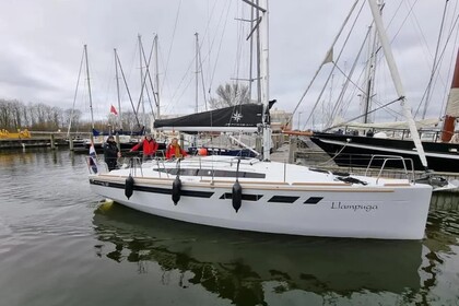 Verhuur Zeilboot Jeanneau Llampuga Sun Odessey 349 Limited Edition Lemmer