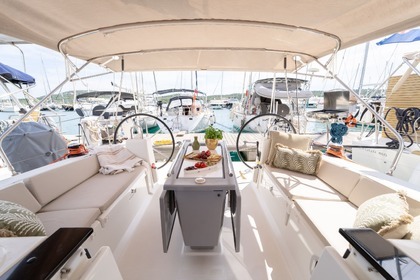 Hyra båt Segelbåt Bénéteau Oceanis 41.1 Pirovac