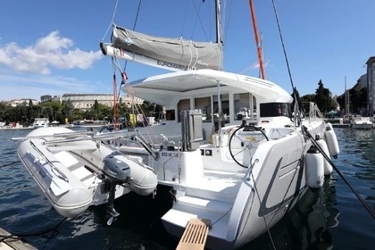 Verhuur Catamaran Excess Excess 12 - 4 + 2 cab. Trogir