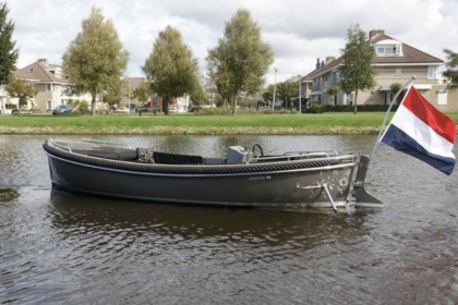 Charter Motorboat Seafury 730 Amsterdam