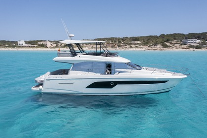 Charter Motorboat Prestige 520 Santa Eulalia del Río