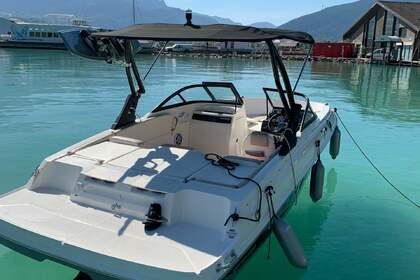 Hire Motorboat BAYLINER VR4 INBORD Annecy