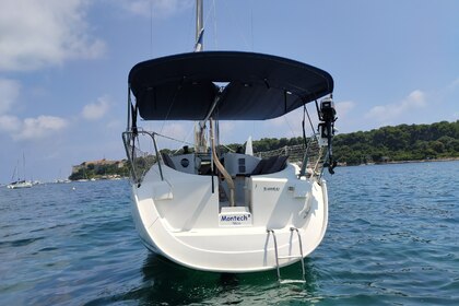 Hire Sailboat JEANNEAU SUN ODYSSEY 29.2 Golfe Juan
