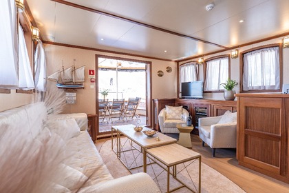 Hyra båt Guletbåt CLASSIC YACHT GALLANT Splits hamn