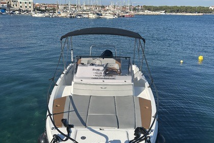 Noleggio Barca a motore Beneteau Flyer 7 Vodizze