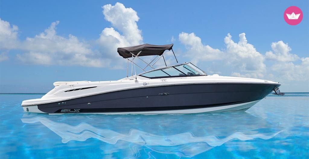 Bateau à moteur SEA RAY
