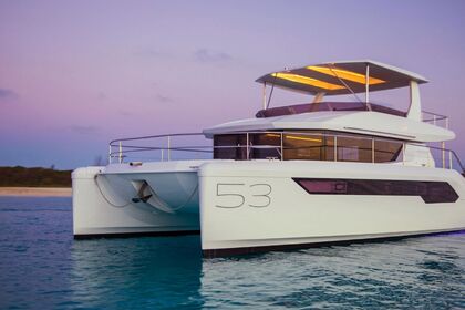 Charter Catamaran Leopard 53 Powercat Saint-Raphaël