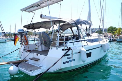 Noleggio Barca a vela Bavaria Yachtbau Bavaria C38 Corfù