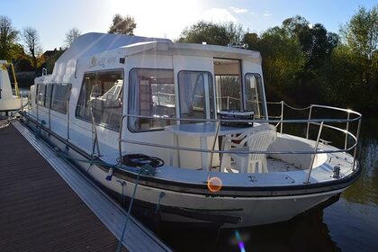 Hire Houseboat Classic Espade Concept Fly Briare