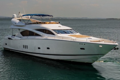 Location Yacht à moteur Sunseeker 82ft Carthagène