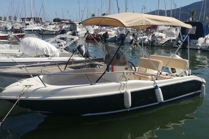 Noleggio Barca senza patente  BLU & BLU Futurama La Spezia