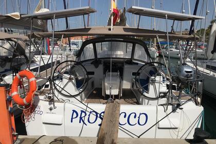 Hire Sailboat JEANNEAU SUN ODYSSEY 519 Palma de Mallorca