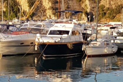 Location Bateau à moteur San Remo 34 Fly Agropoli