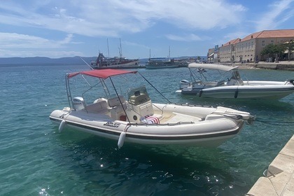 Noleggio Gommone Joker Boat Clubman 24 Trogir