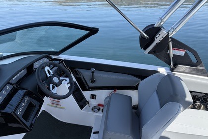 Master Craft nxt 20 bei Wakecharter