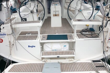 Location Voilier Beneteau Oceanis 35.1 Cannigione