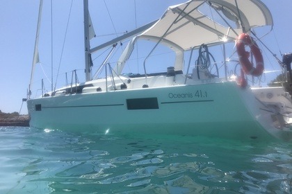 Charter Sailboat Beneteau Oceanis 41.1 Mahón