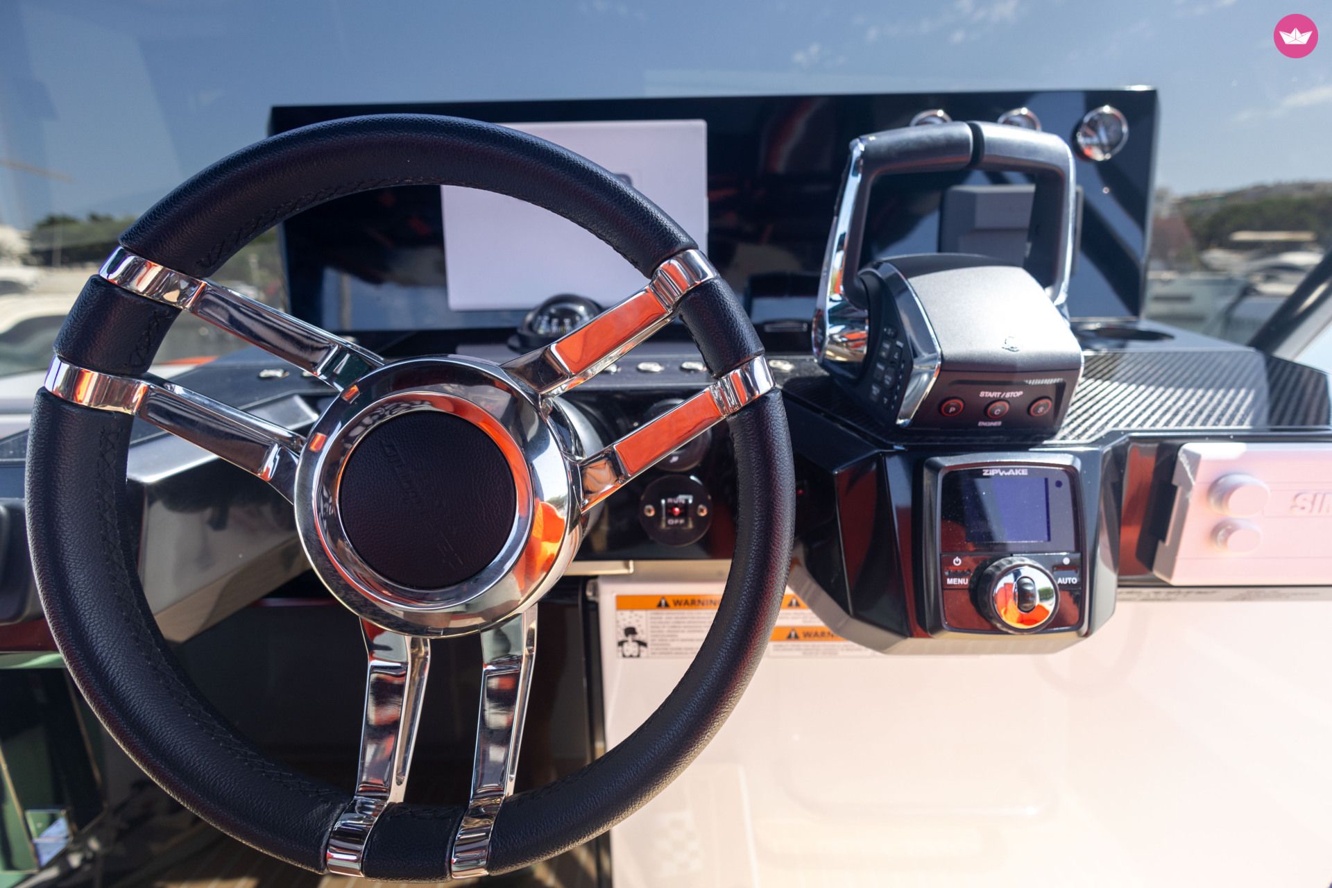 Bateau à moteur De Antonio 42 Open 600cv 8