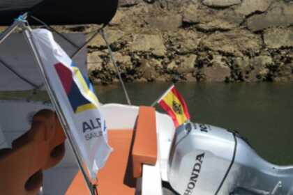 ORCA  I- Alquila Preciosa lancha en Santander!